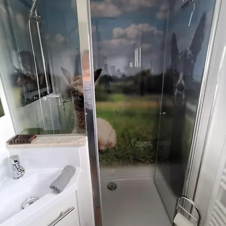 Tiny-house *